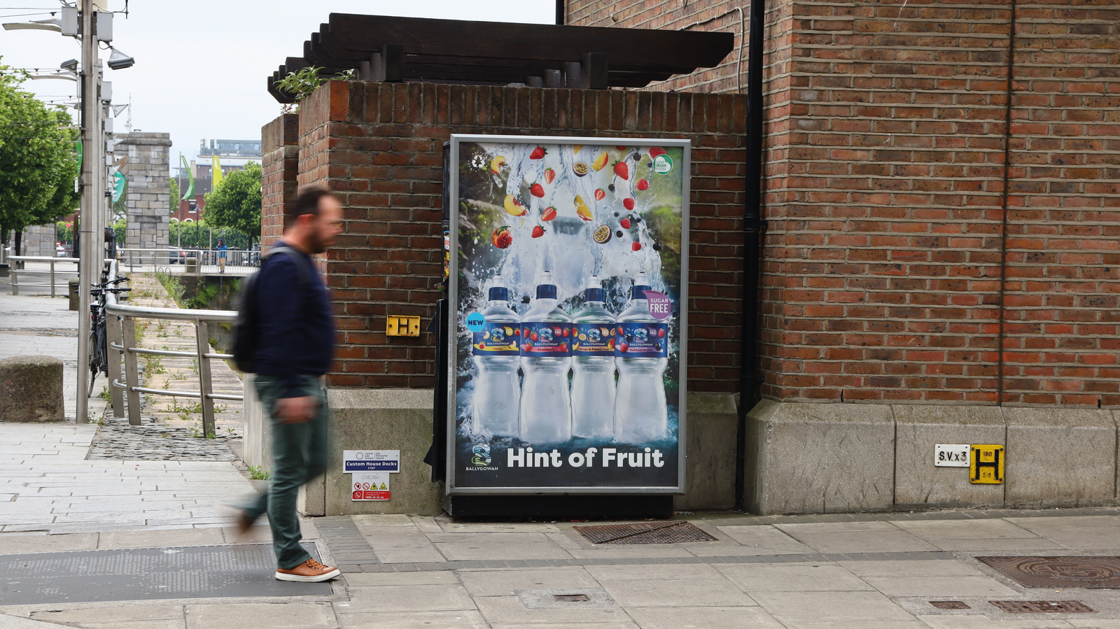 6 sheet poster